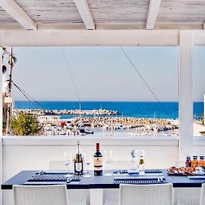 La terrazza sul porto (Salento)
